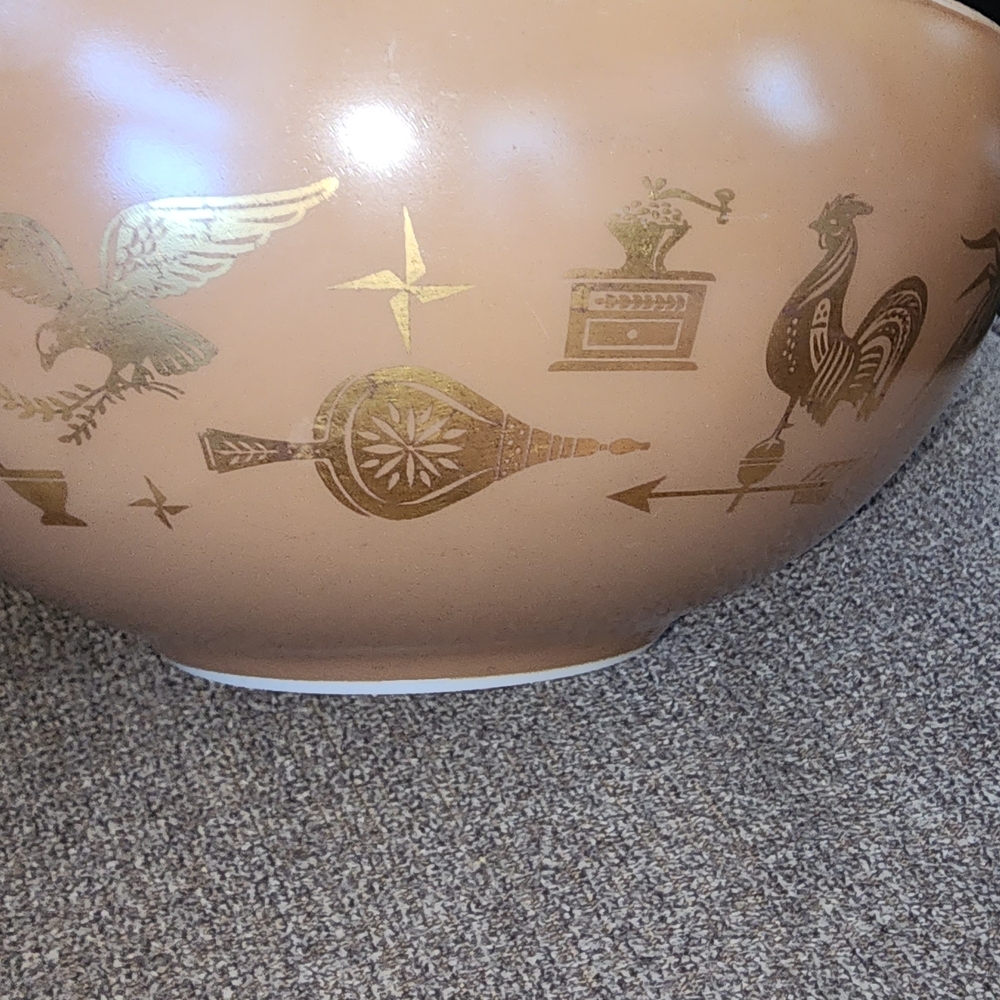 Pyrex Vintage Brown and Gold Bowl